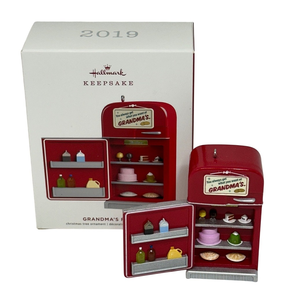 Hallmark Keepsake Grandma's Fridge 2019 Christmas Ornament Red Retro Kitchen